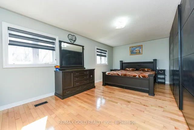 Additional image 23 of 42 York St