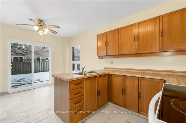 Additional image 4 of 1404 White Oaks Blvd