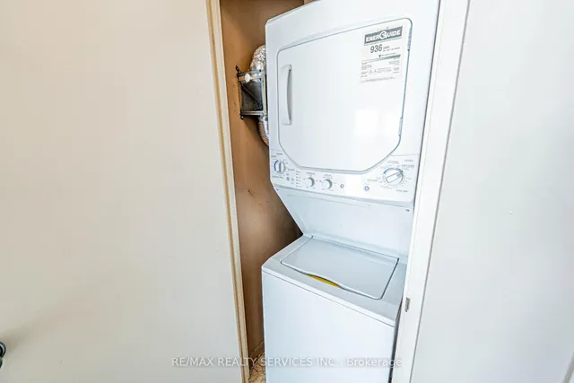 Additional image 32 of 8 Lisa St Unit 1503