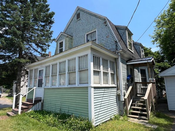 Primary image of 139 College Avenue, Waterville, ME 04901