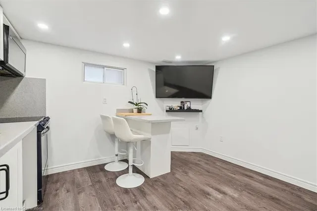 Additional image 30 of 6 Sylvia Ave