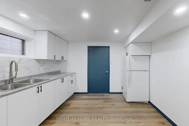 Additional image 18 of 1326 Victoria Park Ave