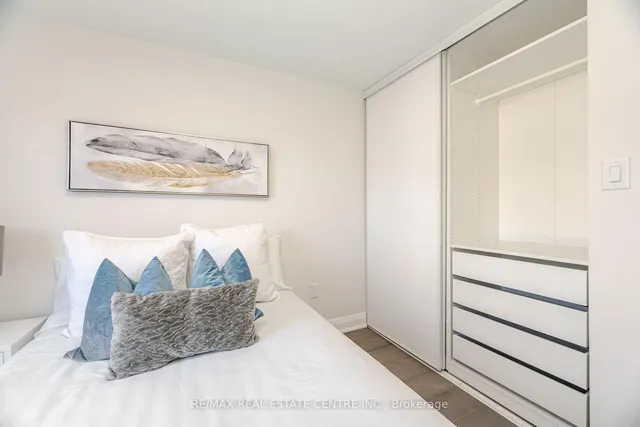 Additional image 36 of 103 HuntingDale Blvd