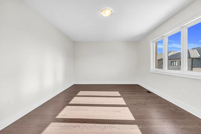 Additional image 26 of 33 Gladmary Dr