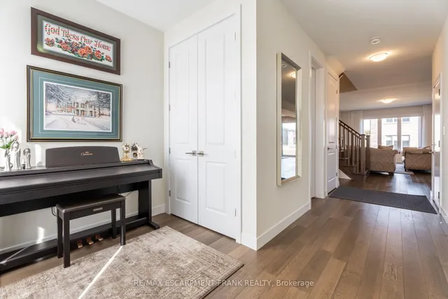 Additional image 4 of 412 KLEIN Circ