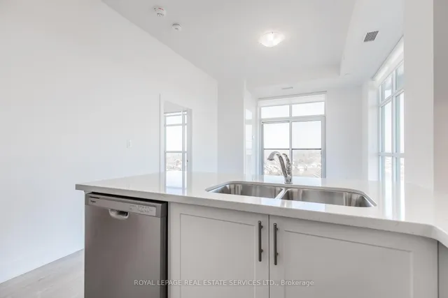 Additional image 8 of 460 Dundas St Unit 1205