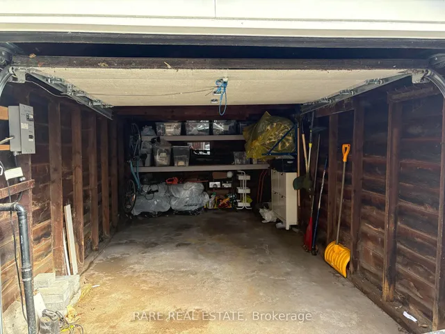 Additional image 26 of 152 Queensdale Ave