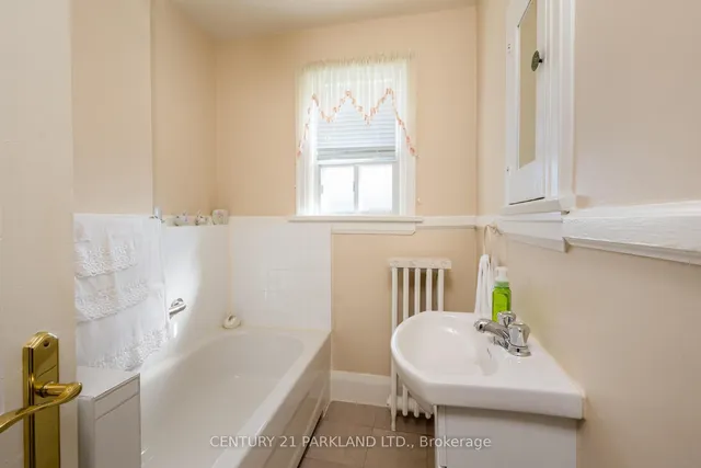 Additional image 20 of 29 Cadorna Ave