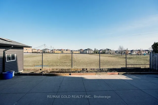 Additional image 18 of 17 Yellow Pine Rd