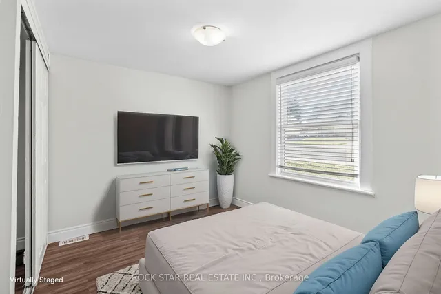 Additional image 13 of 937 Garth St