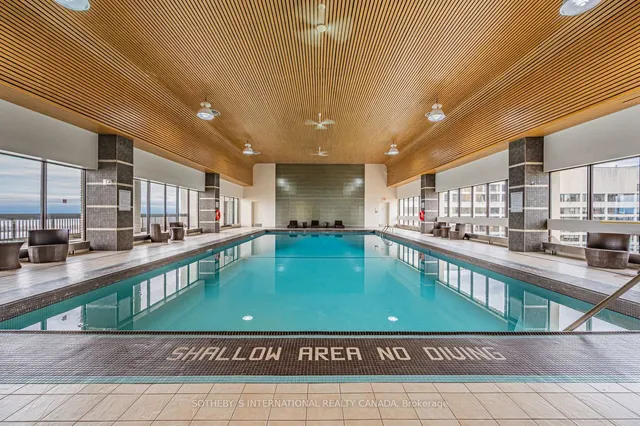 Additional image 36 of 33 Harbour Sq Unit 1008