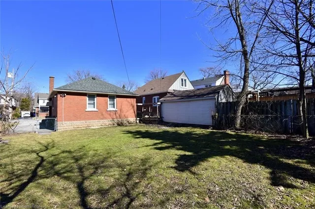 Additional image 28 of 16 Empress Ave