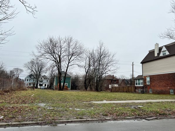 2480 Sheridan St, Detroit, MI 48214