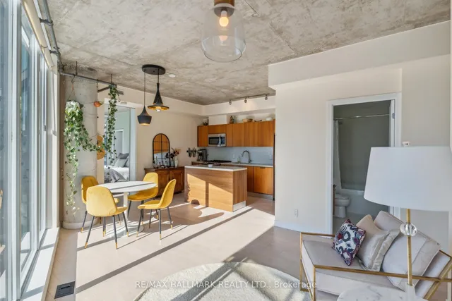 Additional image 11 of 318 King St Unit 1014