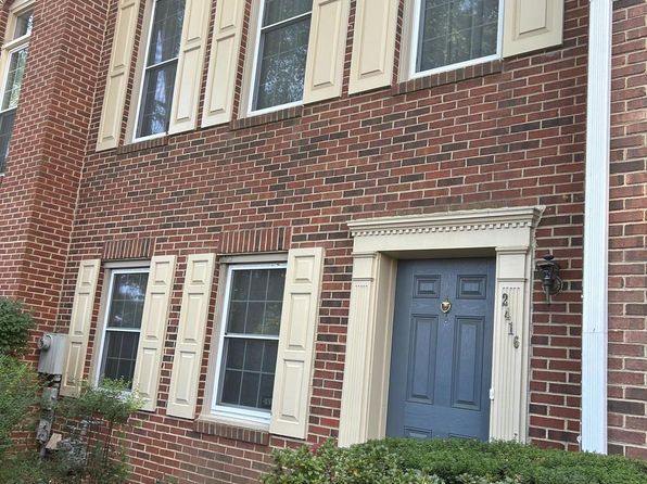 2416 Garnett Dr, Alexandria, VA 22311