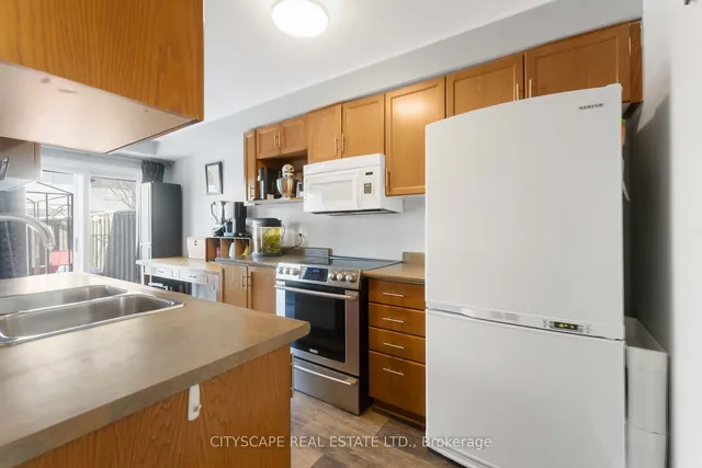 Additional image 22 of 76 Frances Ave Unit 14