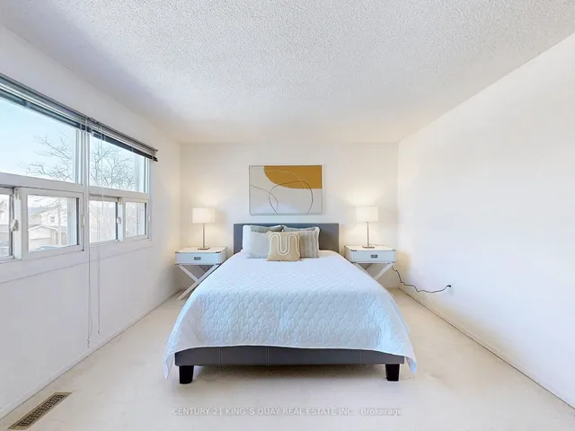 Additional image 22 of 19 Historic Terr