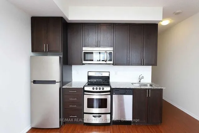 Additional image 8 of 800 Lawrence Ave Unit 216