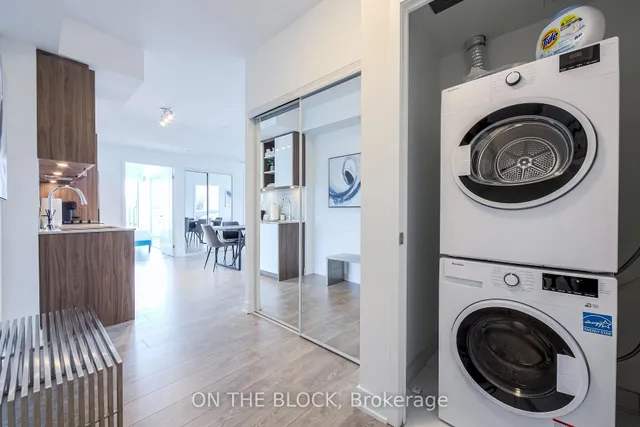 Additional image 6 of 543 Richmond St Unit 1006