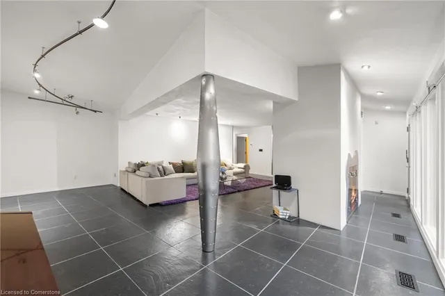 Additional image 21 of 140 Chancery Dr