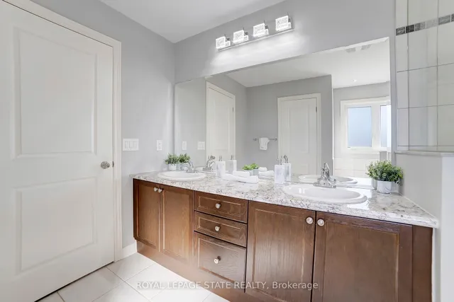 Additional image 36 of 51 Narbonne Cres