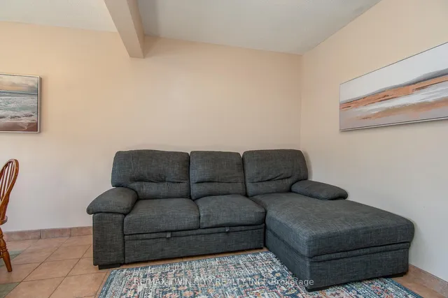 Additional image 27 of 634 Strasburg Rd Unit 32