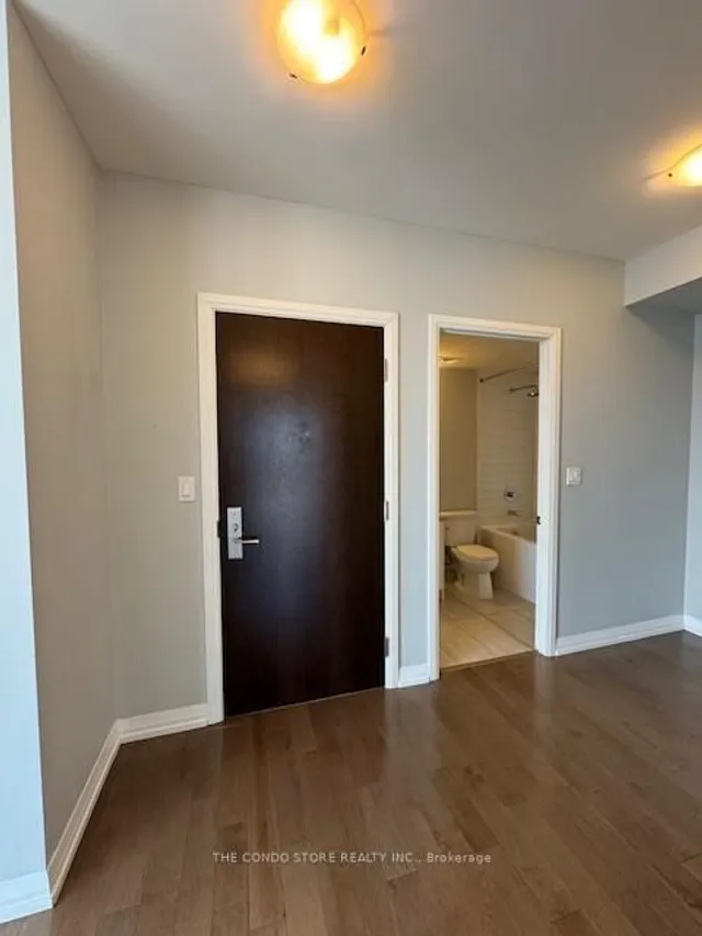 Additional image 19 of 460 Adelaide St Unit 1911