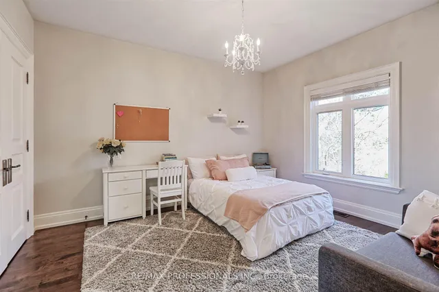 Additional image 32 of 19 Bromley Cres