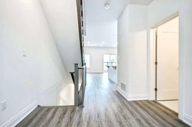 Additional image 13 of 14 Clear Valley Lane