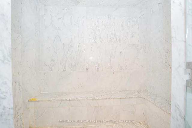 Additional image 37 of 39 Wagon St