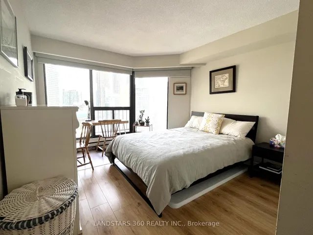 Additional image 20 of 55 Harbour Sq Unit 3311