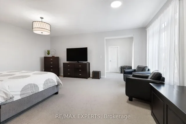 Additional image 35 of 12 Moorcroft Pl