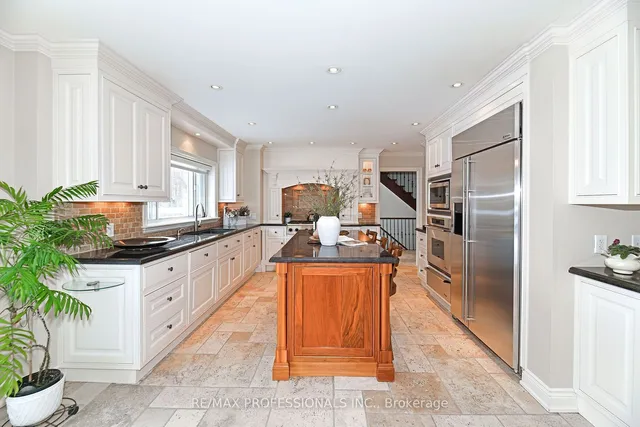 Additional image 18 of 163 Martin Grove Rd