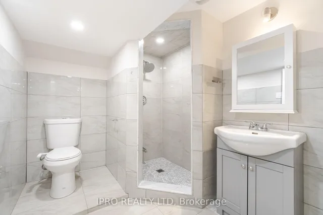 Additional image 37 of 528 Brock Ave