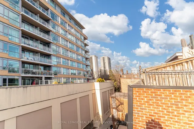 Additional image 44 of 1974 Bloor St Unit 12