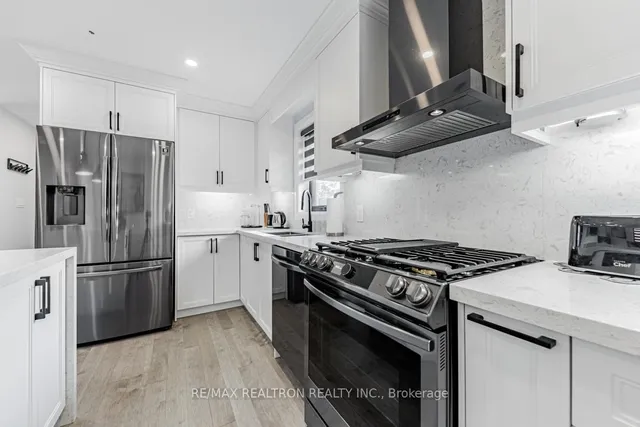 Additional image 12 of 16 BOEM Ave