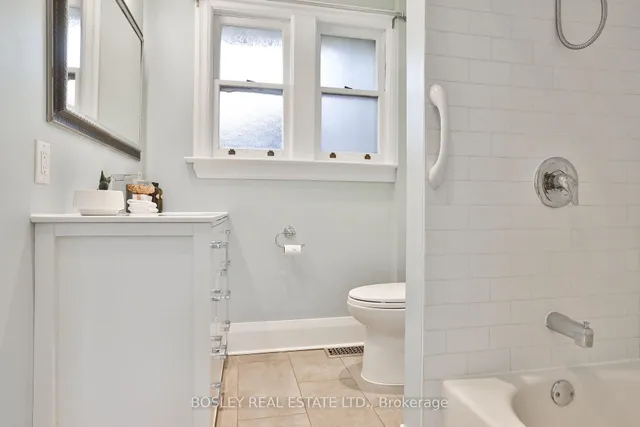 Additional image 35 of 18 Beach View Cres