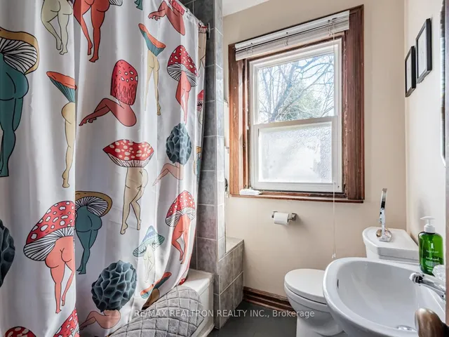 Additional image 31 of 867 Bathurst St