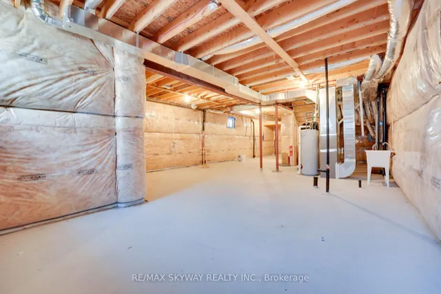 Additional image 47 of 516 Beckview Cres