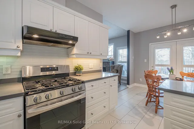 Additional image 12 of 900 Doon Village Rd Unit 12