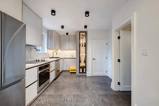 Additional image 12 of 22 Cliffcrest Dr