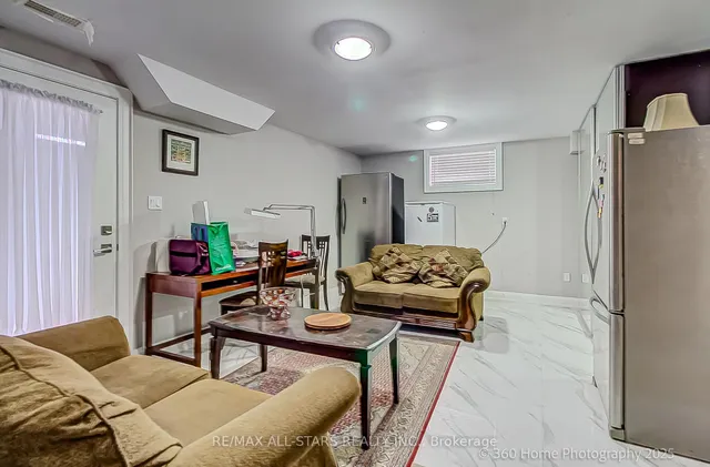 Additional image 31 of 159 Harewood Ave