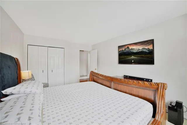 Additional image 18 of 12 Portal Crt