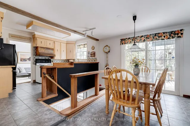 Additional image 13 of 847 FOREST GLEN Ave