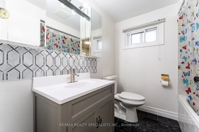 Additional image 25 of 21 Parkend Ave