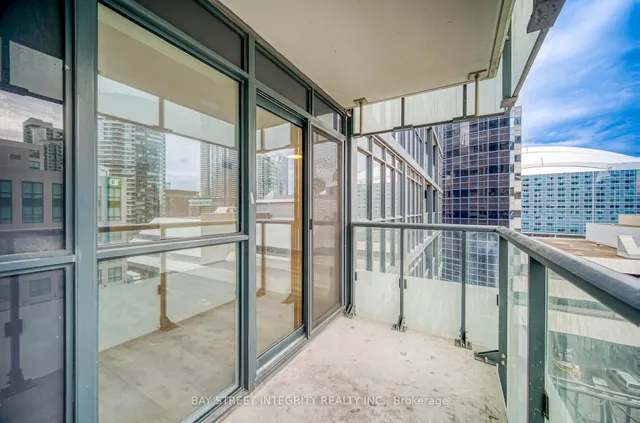 Additional image 20 of 300 Front St Unit 914