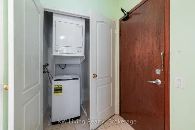 Additional image 27 of 555 Yonge St Unit 404