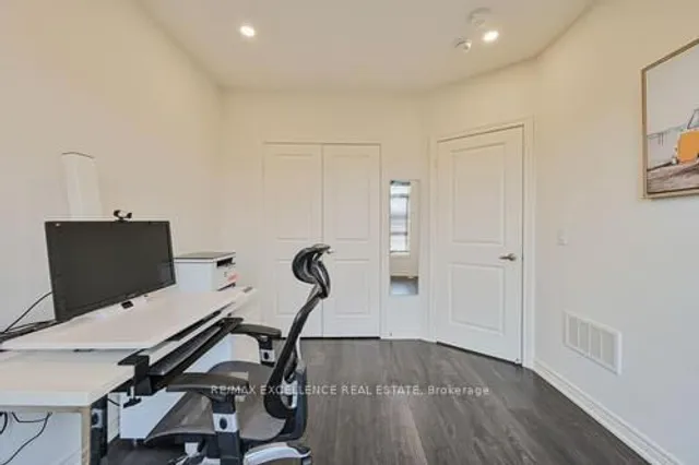 Additional image 11 of 469 Dundas St