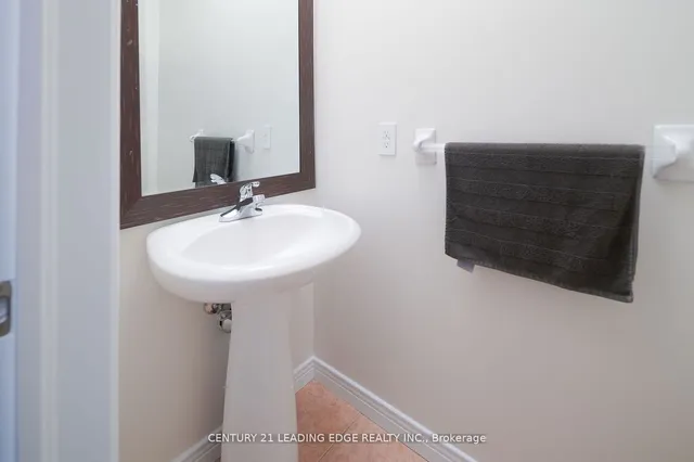 Additional image 13 of 60 Sundance Cres