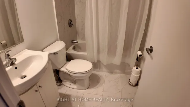 Additional image 8 of 36 Lee Centre Dr Unit PH502